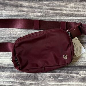 NWTs Lululemon Burgundy Belt Bag